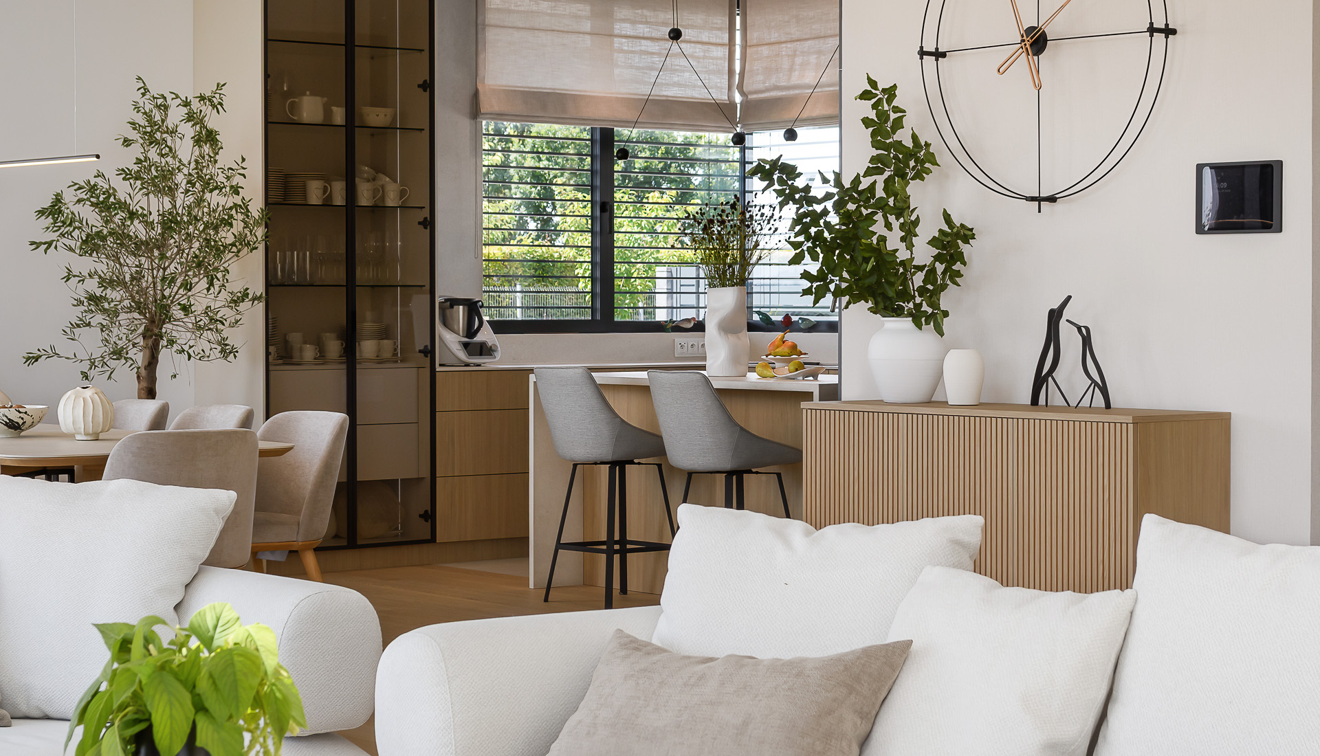 HOME STAGING